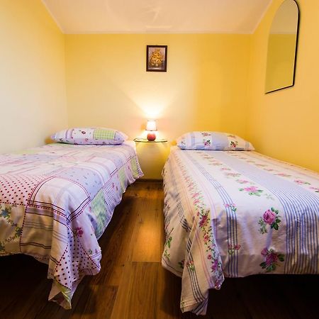 Apartments Angela 1711 Rakalj Kültér fotó
