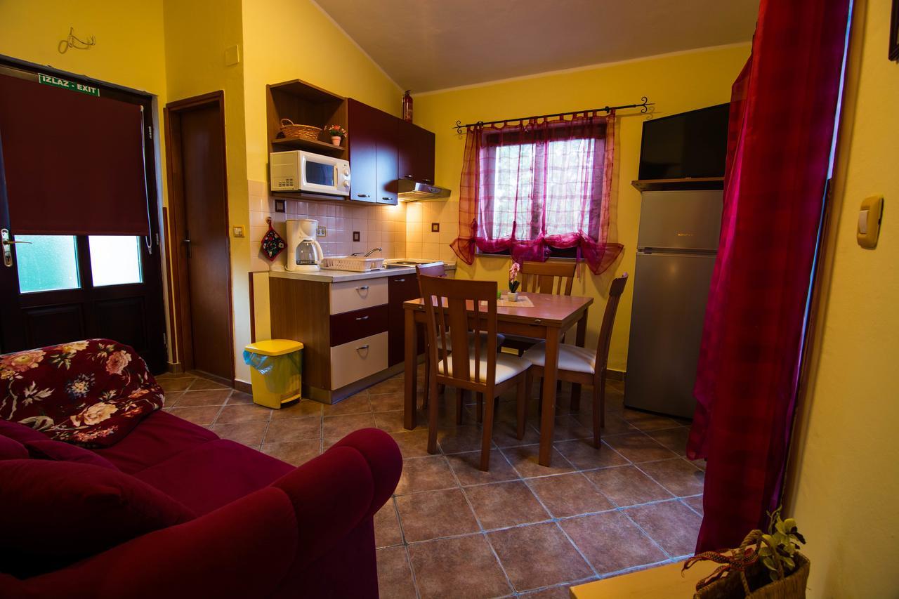 Apartments Angela 1711 Rakalj Kültér fotó