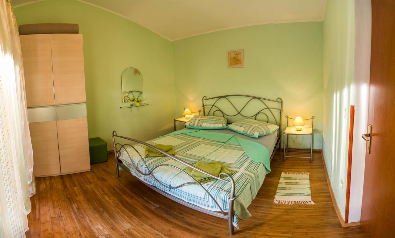 Apartments Angela 1711 Rakalj Kültér fotó