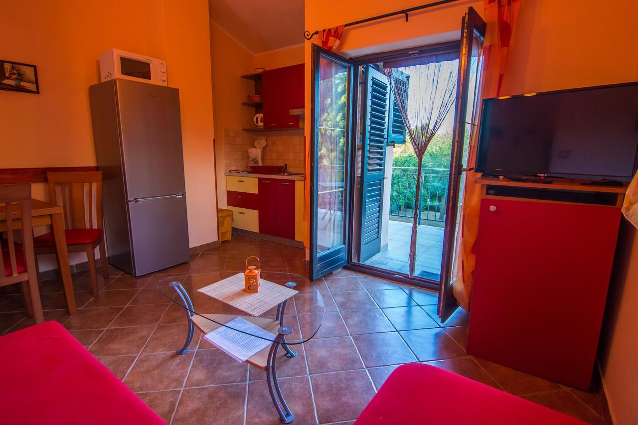 Apartments Angela 1711 Rakalj Kültér fotó