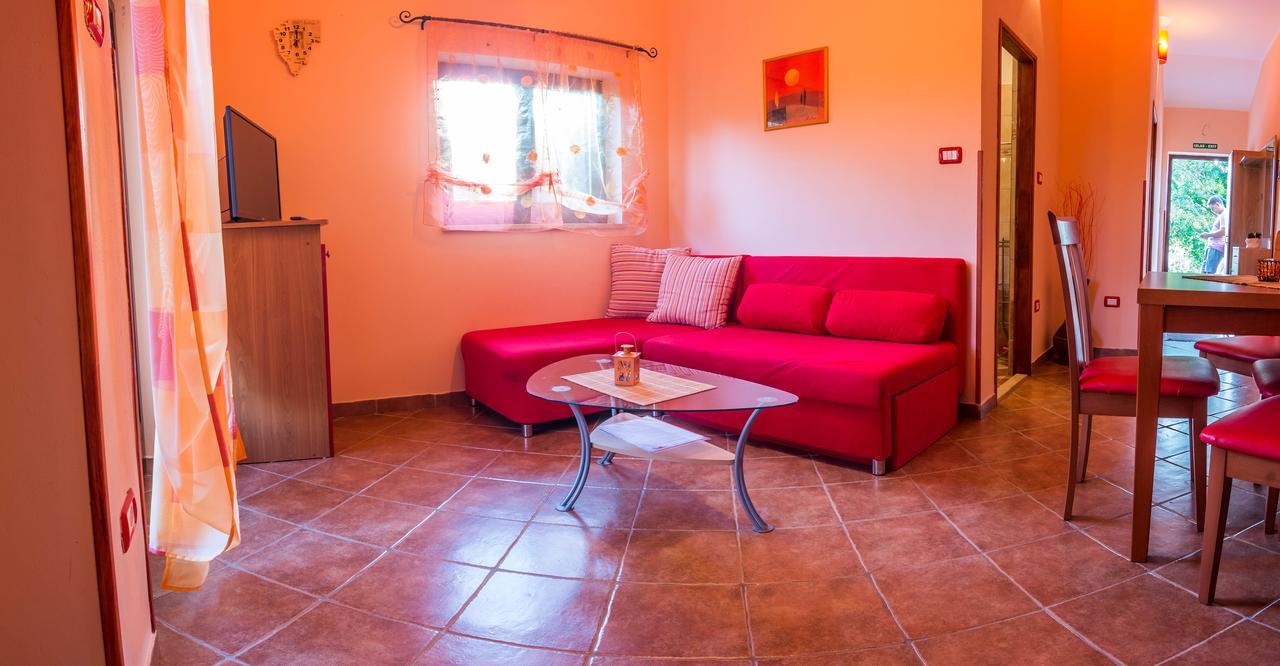 Apartments Angela 1711 Rakalj Kültér fotó